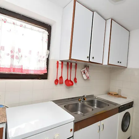 Apartment Mirko Rakalj