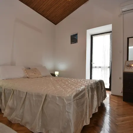 Mirko Apartment *